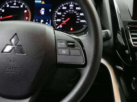 More photos of 2024 Mitsubishi Eclipse Cross LE at Dorsett Mitsubishi, IN