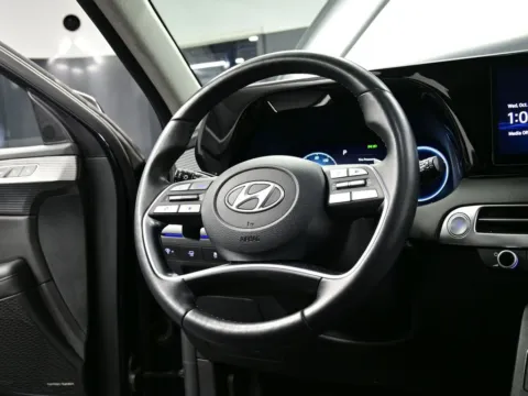 More photos of 2024 Hyundai Palisade Limited at Dorsett Mitsubishi, IN