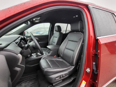 More photos of 2023 Chevrolet Traverse Premier at Dorsett Mitsubishi, IN