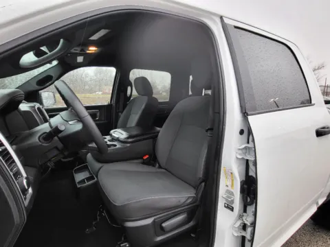 More photos of 2024 Ram 1500 Classic Warlock at Dorsett Mitsubishi, IN