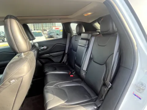 More photos of 2016 Jeep Cherokee Limited at Dorsett Mitsubishi, IN