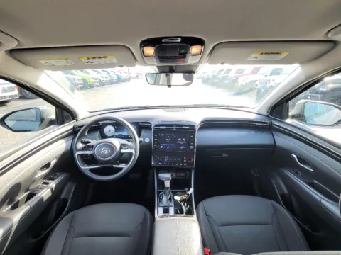 Photos of 2024 Hyundai Tucson SEL for sale in Terre Haute, IN at Dorsett Mitsubishi