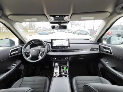 Photos of 2025 Mitsubishi Outlander SE for sale in Terre Haute, IN at Dorsett Mitsubishi