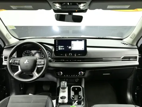 Photos of 2025 Mitsubishi Outlander SE for sale in Terre Haute, IN at Dorsett Mitsubishi