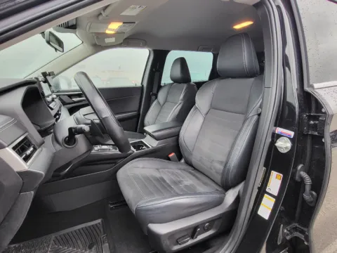 More photos of 2023 Mitsubishi Outlander SE at Dorsett Mitsubishi, IN