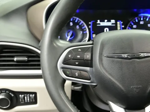 More photos of 2023 Chrysler Voyager LX at Dorsett Mitsubishi, IN