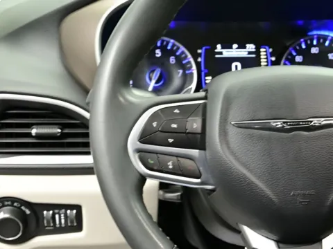 More photos of 2023 Chrysler Voyager LX at Dorsett Mitsubishi, IN