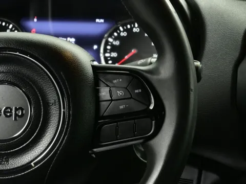 More photos of 2022 Jeep Renegade Altitude at Dorsett Mitsubishi, IN