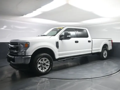 White 2022 Ford F-250 Super Duty XLT for sale in Terre Haute, IN