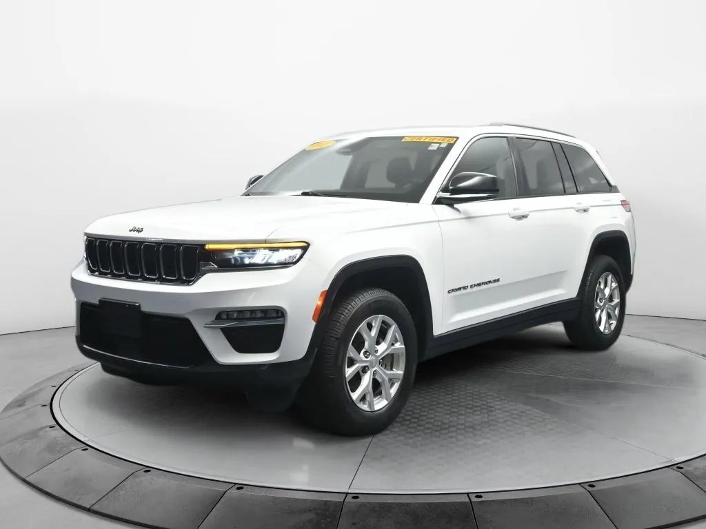 White 2023 Jeep Grand Cherokee Limited for sale in Terre Haute, IN