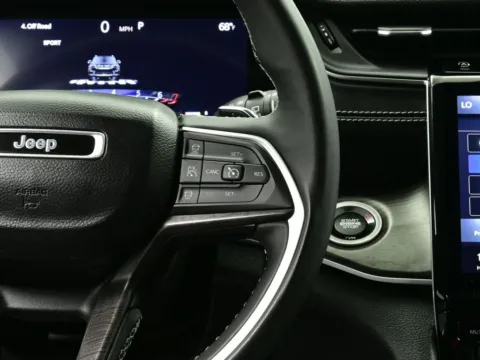 More photos of 2023 Jeep Grand Cherokee Limited at Dorsett Mitsubishi, IN