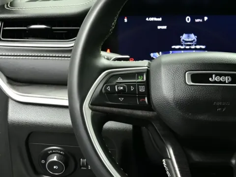 More photos of 2023 Jeep Grand Cherokee Limited at Dorsett Mitsubishi, IN