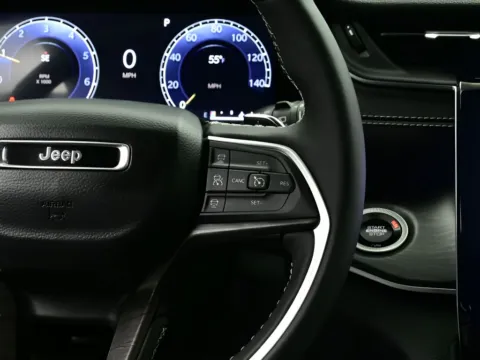 More photos of 2025 Jeep Grand Cherokee Limited at Dorsett Mitsubishi, IN