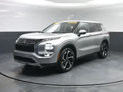 Silver 2024 Mitsubishi Outlander SE for sale in Terre Haute, IN
