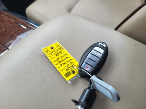 More photos of 2019 Nissan Armada Platinum at Dorsett Mitsubishi, IN