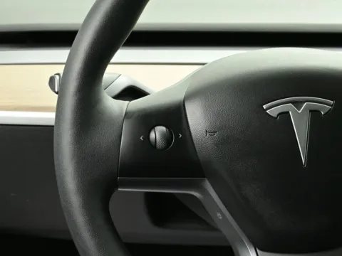 More photos of 2021 Tesla Model Y Long Range at Dorsett Mitsubishi, IN