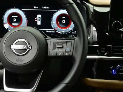 More photos of 2025 Nissan Pathfinder Platinum at Dorsett Mitsubishi, IN