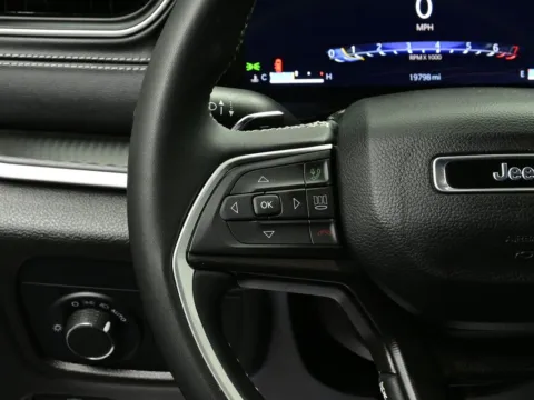 More photos of 2024 Jeep Grand Cherokee L Altitude at Dorsett Mitsubishi, IN