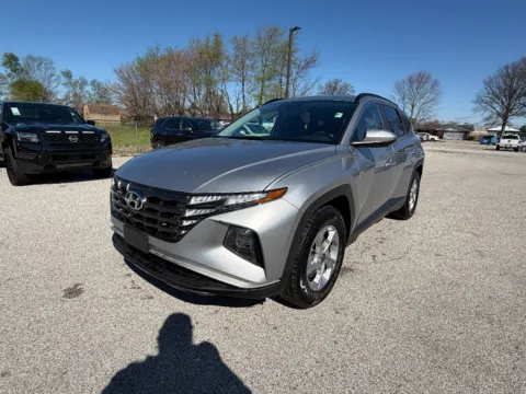 Silver 2024 Hyundai Tucson SEL for sale in Terre Haute, IN