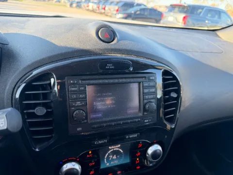 More photos of 2013 Nissan Juke SL at Dorsett Mitsubishi, IN