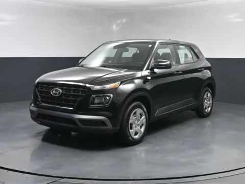 Black 2020 Hyundai Venue SE for sale in Terre Haute, IN