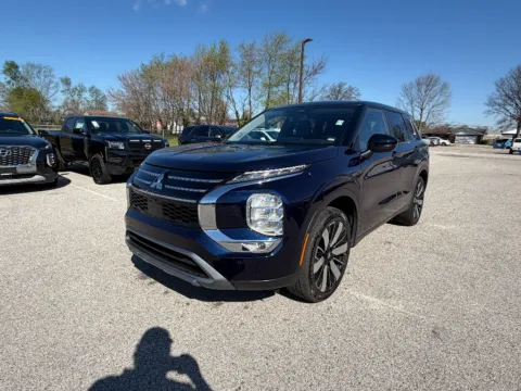 Blue 2025 Mitsubishi Outlander SE for sale in Terre Haute, IN