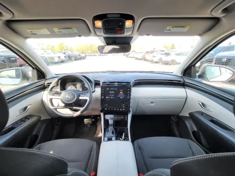 Photos of 2024 Hyundai Tucson SEL for sale in Terre Haute, IN at Dorsett Mitsubishi