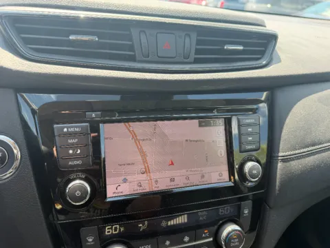 More photos of 2020 Nissan Rogue SL at Dorsett Mitsubishi, IN