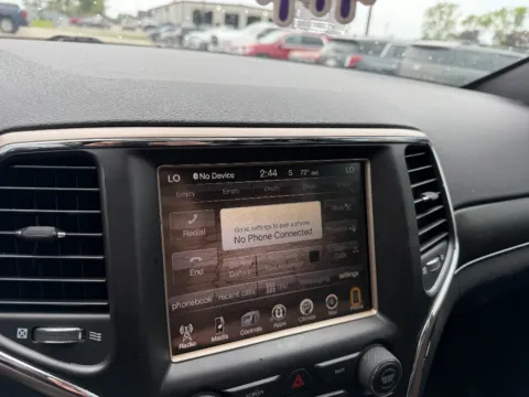 More photos of 2017 Jeep Grand Cherokee Limited at Dorsett Mitsubishi, IN