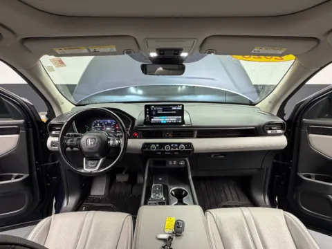 Photos of 2023 Honda Pilot Elite for sale in Terre Haute, IN at Dorsett Mitsubishi