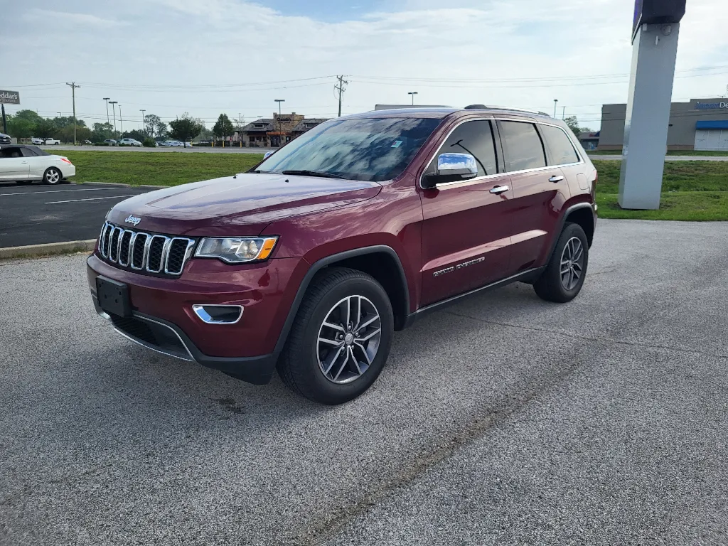 Red 2018 Jeep Grand Cherokee Limited for sale in Terre Haute, IN