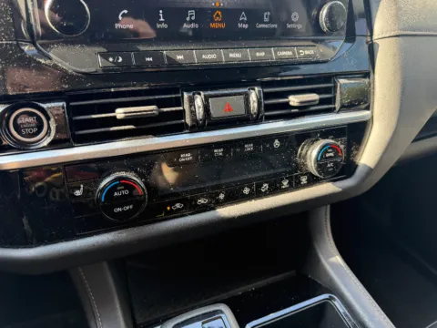 More photos of 2022 Nissan Pathfinder SL at Dorsett Mitsubishi, IN