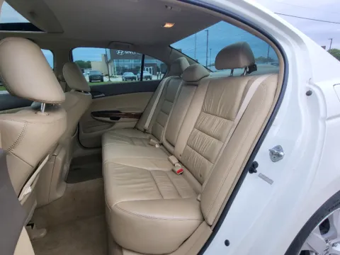 More photos of 2009 Honda Accord EX-L at Dorsett Mitsubishi, IN