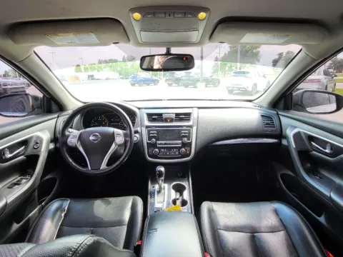 Photos of 2018 Nissan Altima 2.5 SL for sale in Terre Haute, IN at Dorsett Nissan