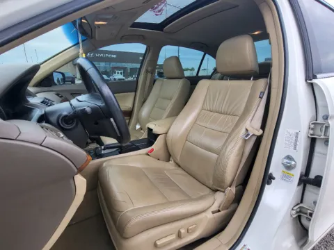 Another view of 2009 Honda Accord EX-L for sale in Terre Haute, IN at Dorsett Nissan