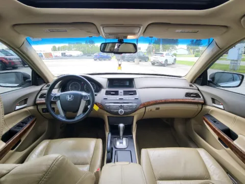 Photos of 2009 Honda Accord EX-L for sale in Terre Haute, IN at Dorsett Nissan