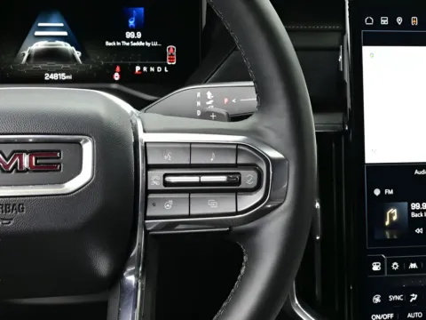 More photos of 2025 GMC Acadia FWD Elevation at Dorsett Nissan, IN