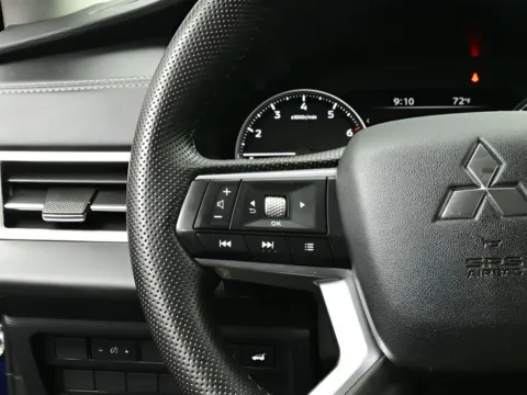 More photos of 2025 Mitsubishi Outlander SE at Dorsett Nissan, IN