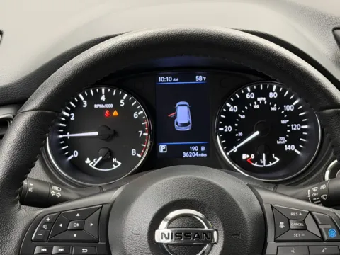 More photos of 2020 Nissan Rogue SL at Dorsett Nissan, IN