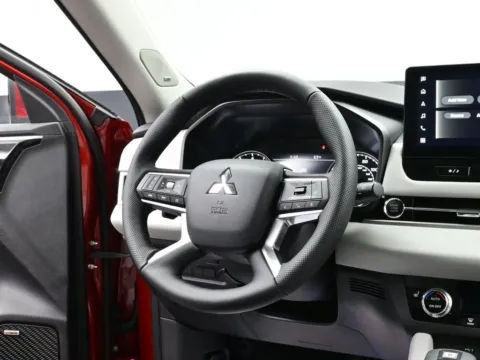 Another view of 2026 Mitsubishi Outlander SE for sale in Terre Haute, IN at Dorsett Mitsubishi