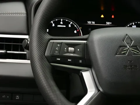 More photos of 2026 Mitsubishi Outlander Trail Edition at Dorsett Mitsubishi, IN