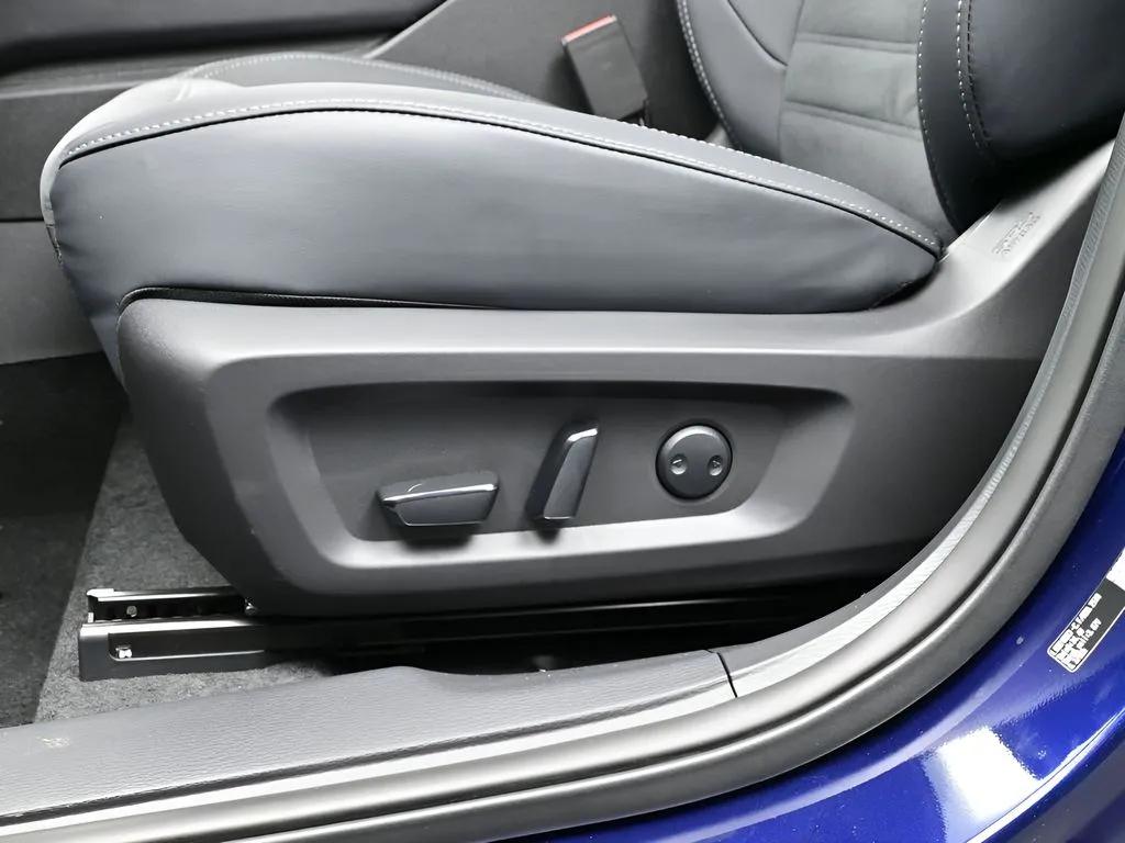 2026 Mitsubishi Outlander SE - Photo 12