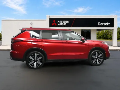 More photos of 2026 Mitsubishi Outlander SE at Dorsett Mitsubishi, IN