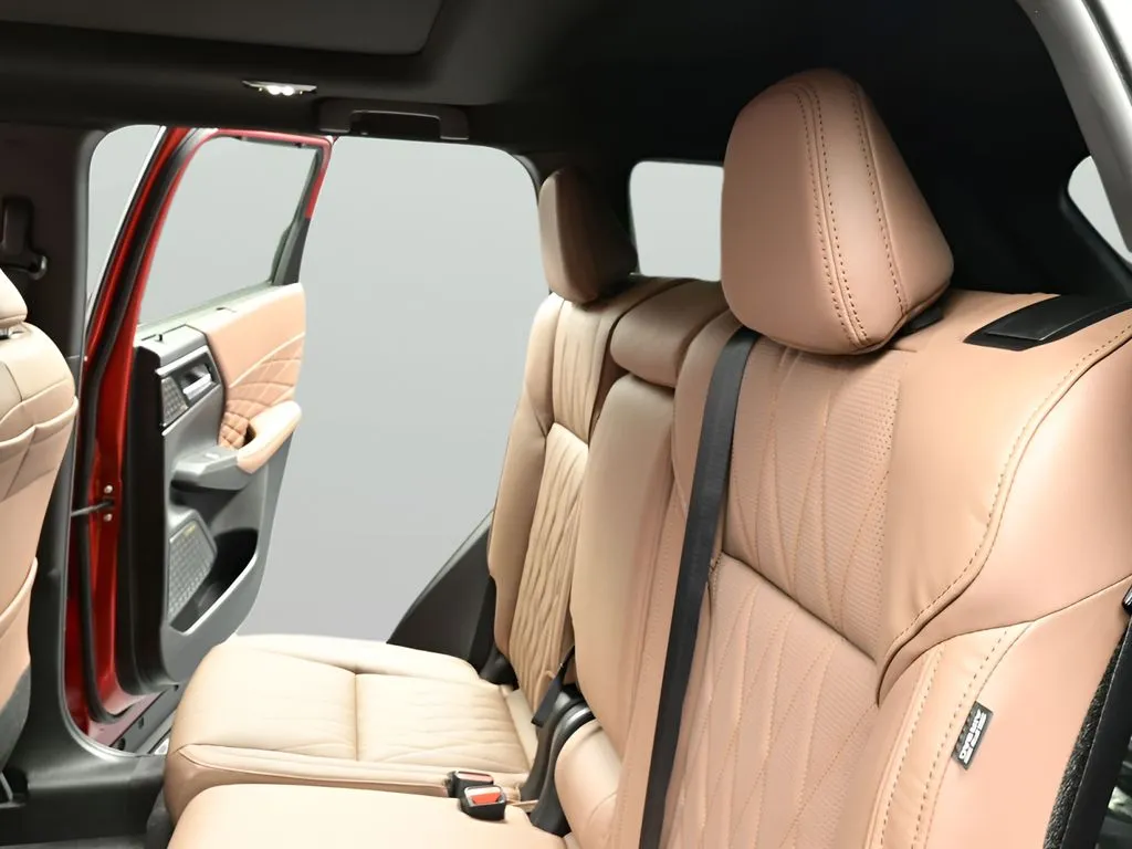 2026 Mitsubishi Outlander SEL - Photo 16