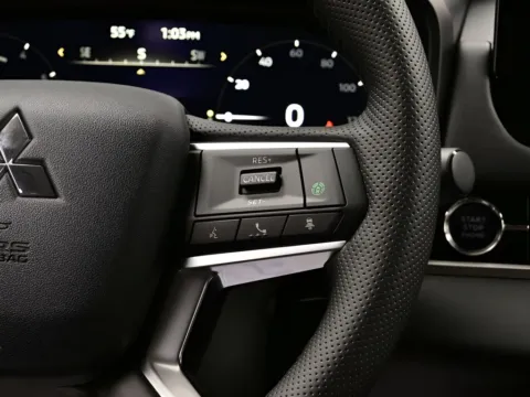 More photos of 2026 Mitsubishi Outlander SE at Dorsett Mitsubishi, IN