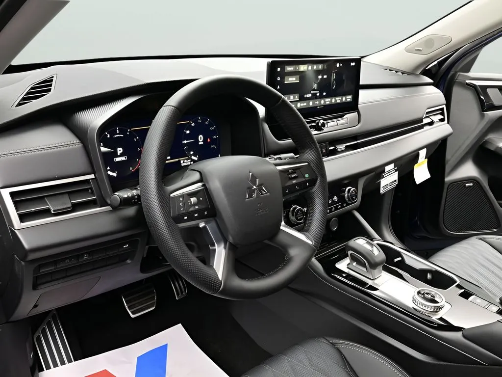 2026 Mitsubishi Outlander SEL - Photo 15