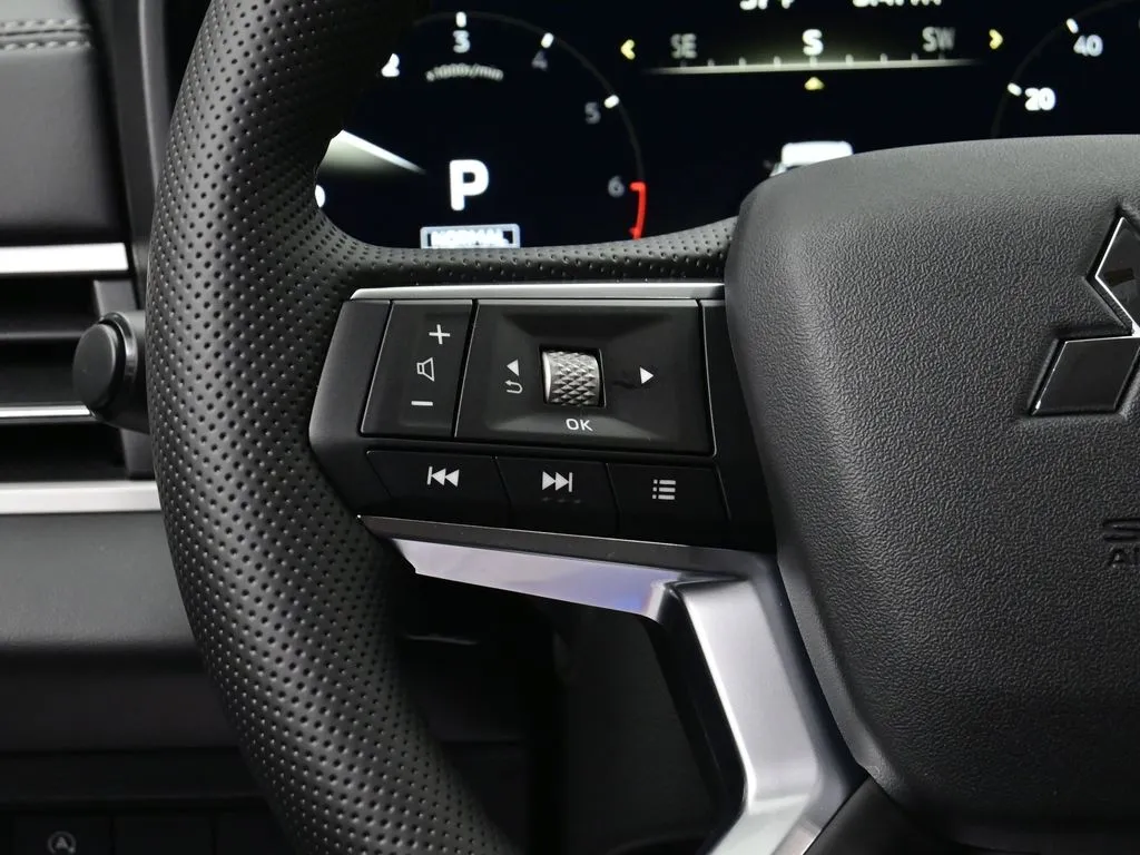 2026 Mitsubishi Outlander SEL - Photo 6