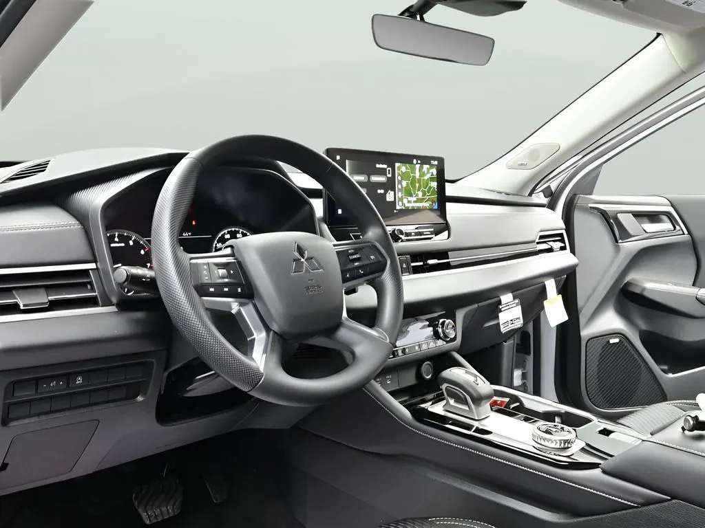 2026 Mitsubishi Outlander ES - Photo 17