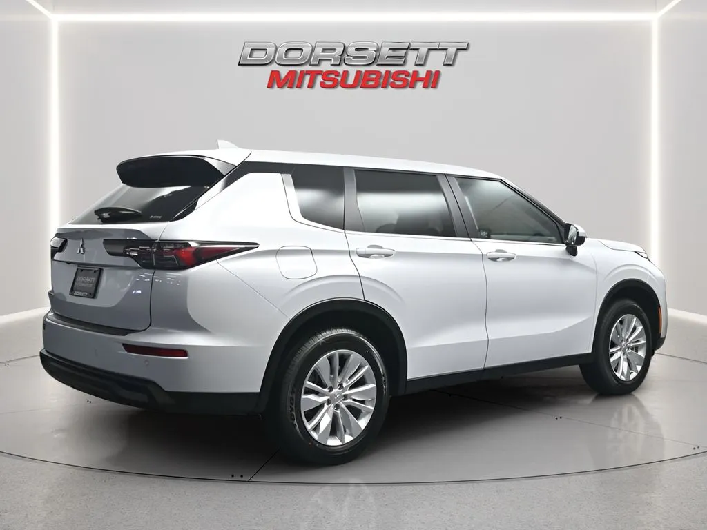 2026 Mitsubishi Outlander ES - Photo 24