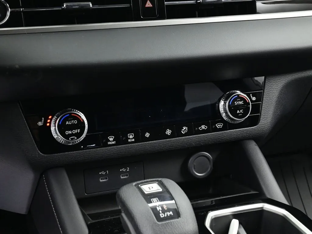 2026 Mitsubishi Outlander ES - Photo 11